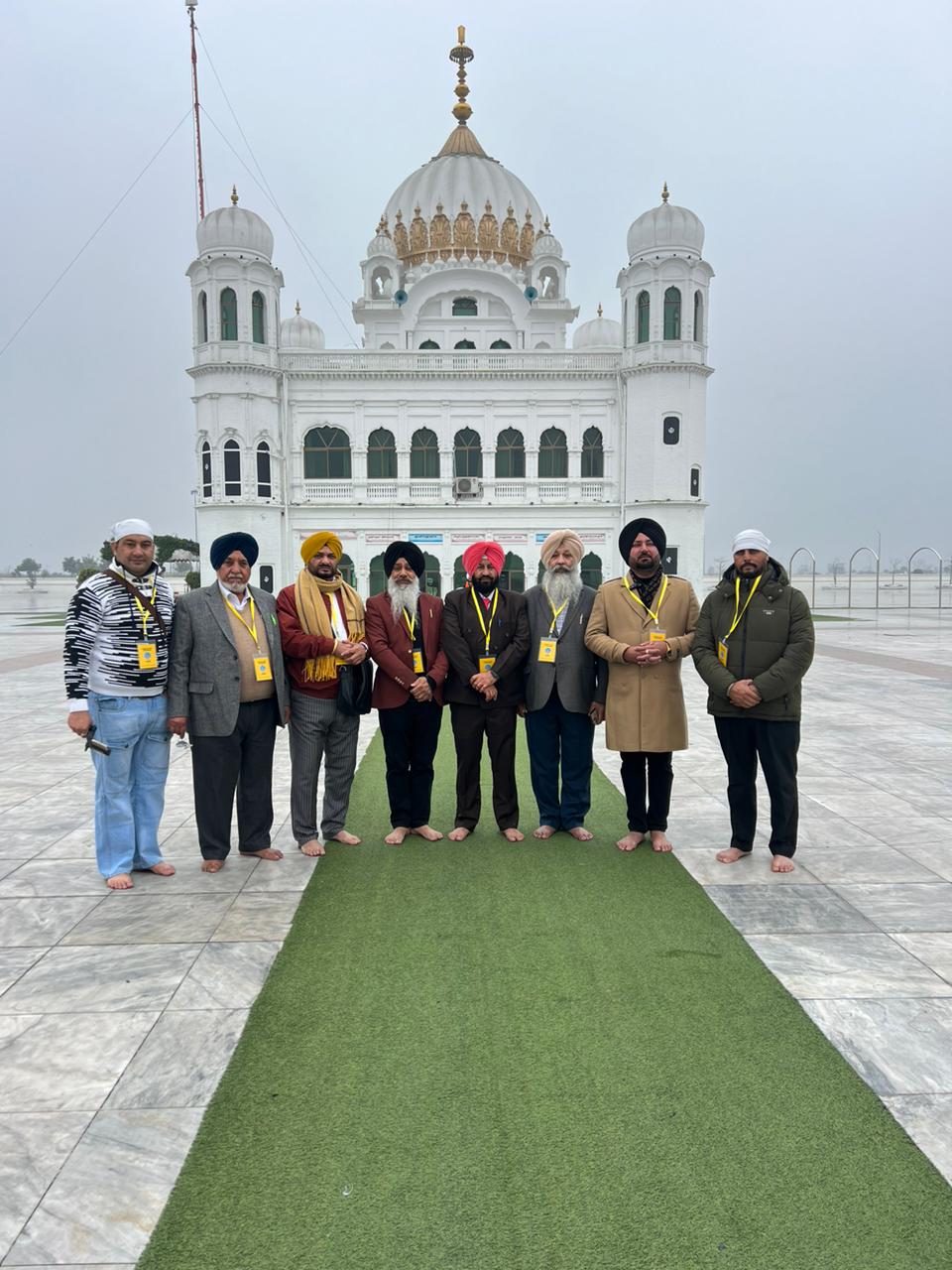 A group of devotees of Lion Club Nawanshahr Gold Bandagi paid obeisance at Kartarpur Sahib (Pakistan)